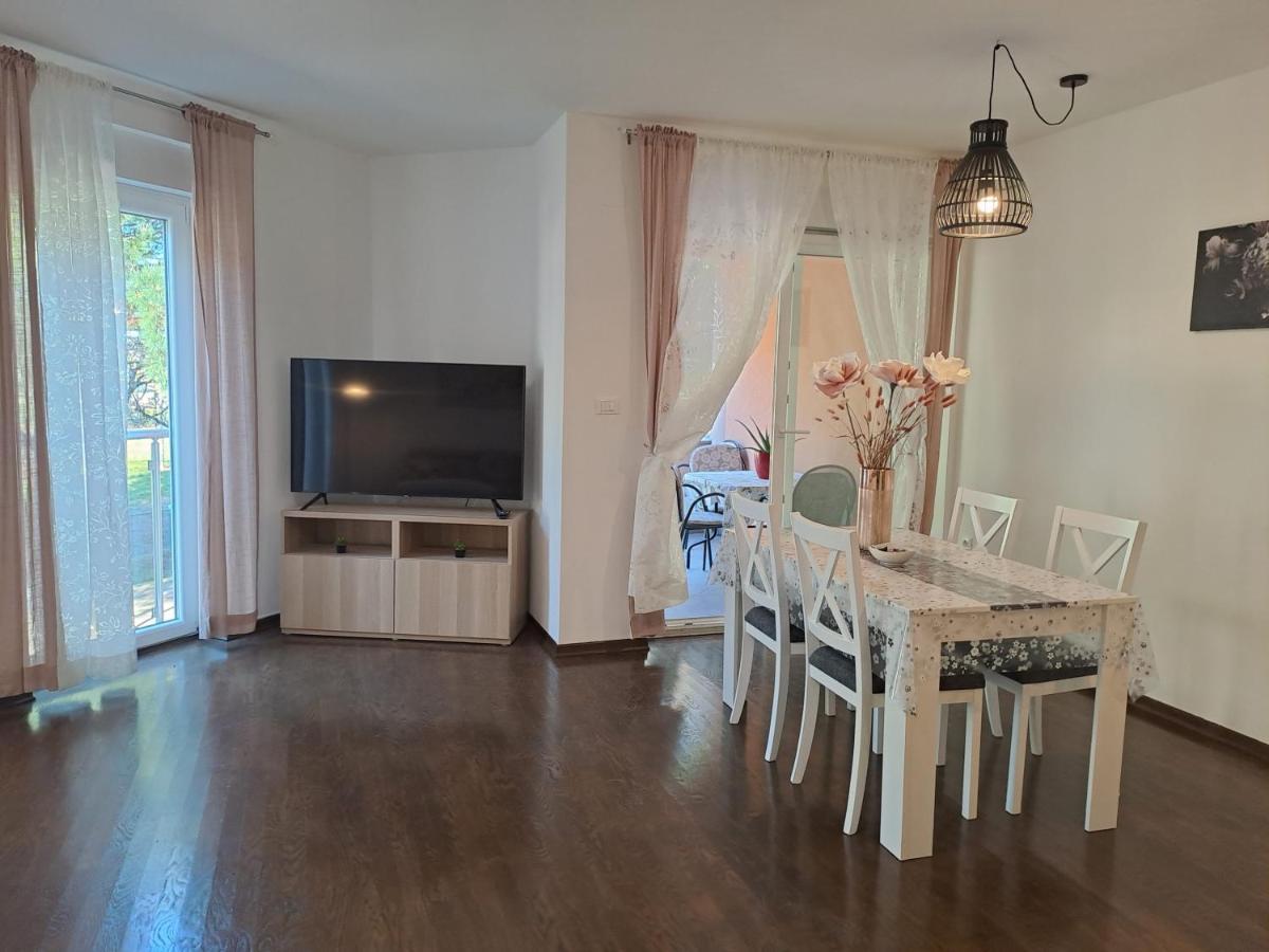 Apart Centar Umag Edda Joakima Rakovca 7 E 52470-Umag Exterior photo